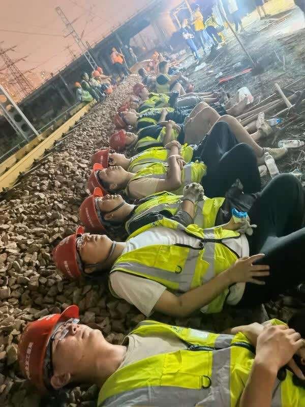 此次抗洪抢涵洞清淤施工方案险救灾中2021年10月27日河南水下清淤工程(2)