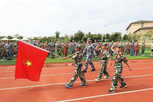 少星空体育官网登录入口年军魂闪耀兴事夏令营燃爆热情盛夏(图1)